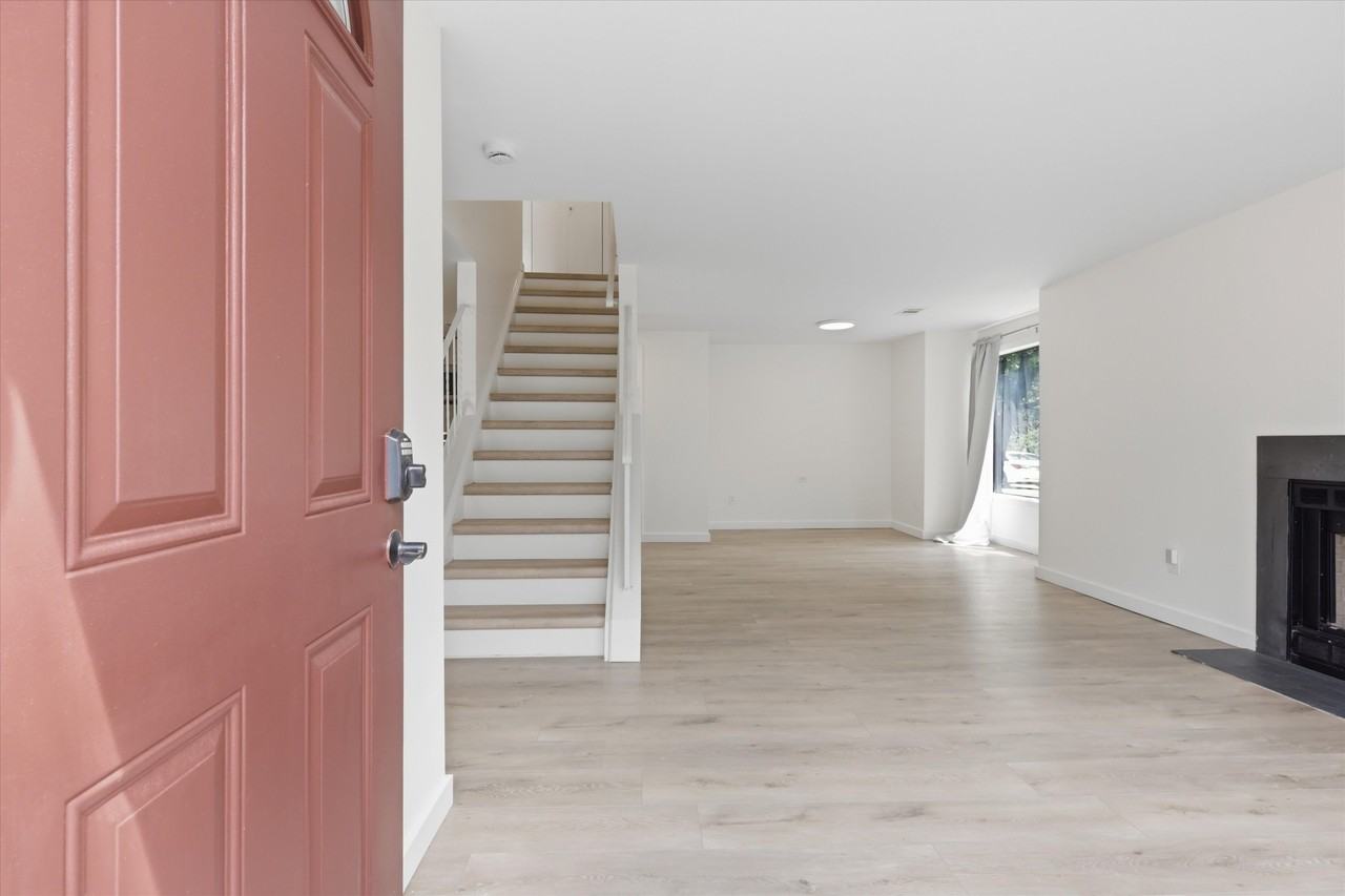 1 Fifeshire Ct #1 - Photo 6 of 35