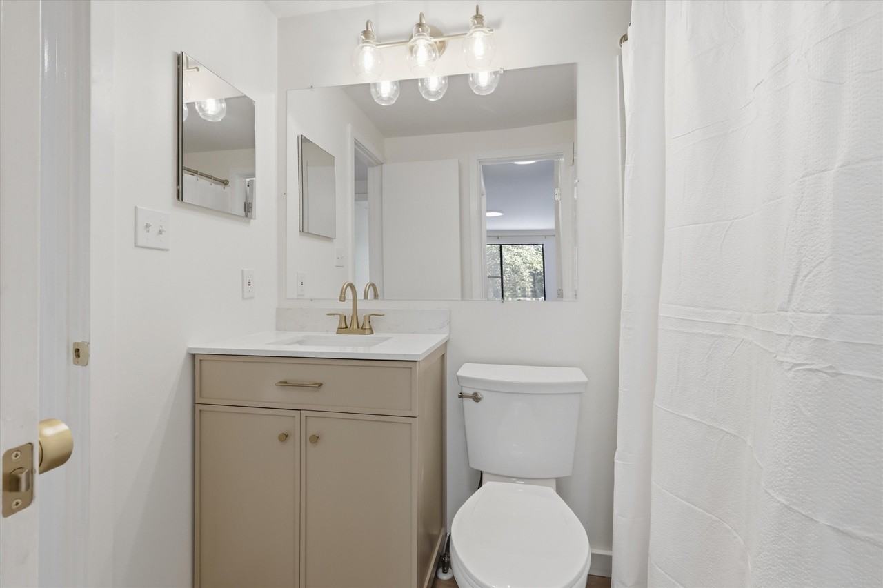 1 Fifeshire Ct #1 - Photo 7 of 35