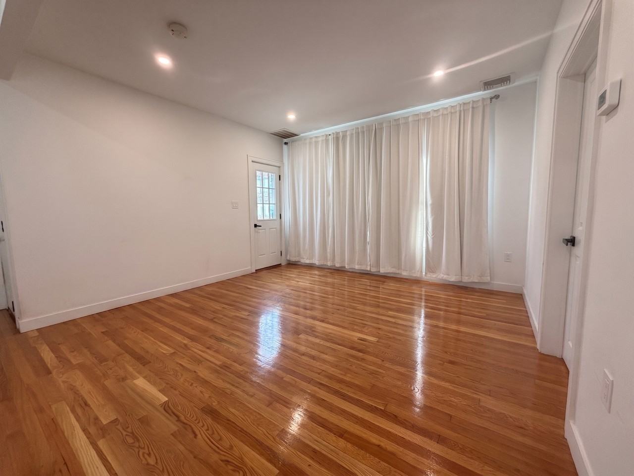 82 Albertina St #2 - Photo 7 of 37