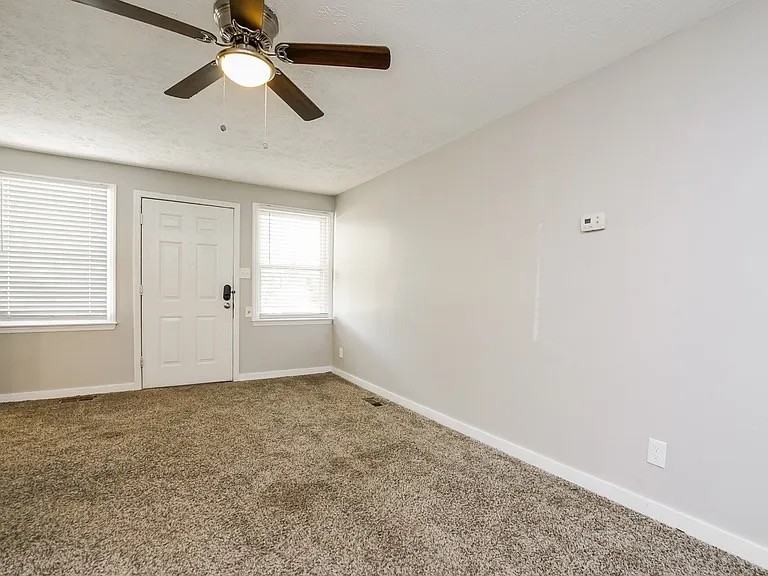 2422 Slater Ave #NA - Photo 2 of 10