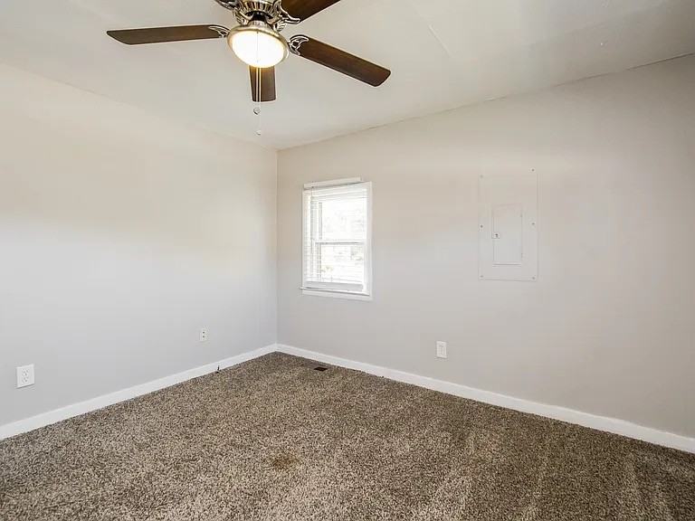 2422 Slater Ave #NA - Photo 3 of 10