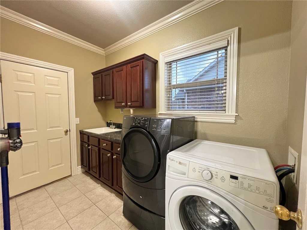 6517 Tall Oaks Loop N - Photo 4 of 15