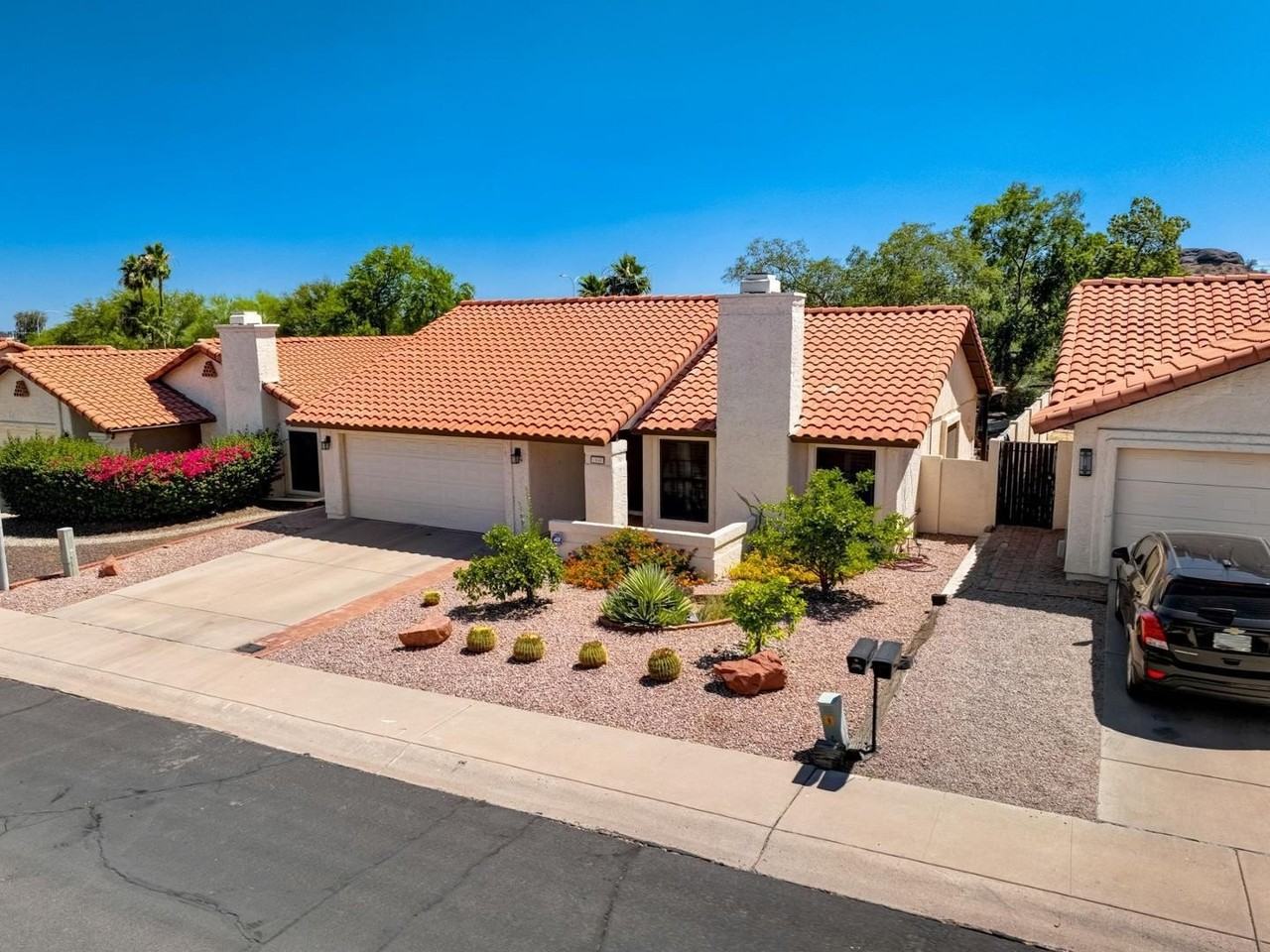 1540 N El Camino Dr