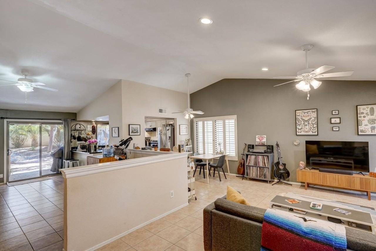 1540 N El Camino Dr - Photo 4 of 24