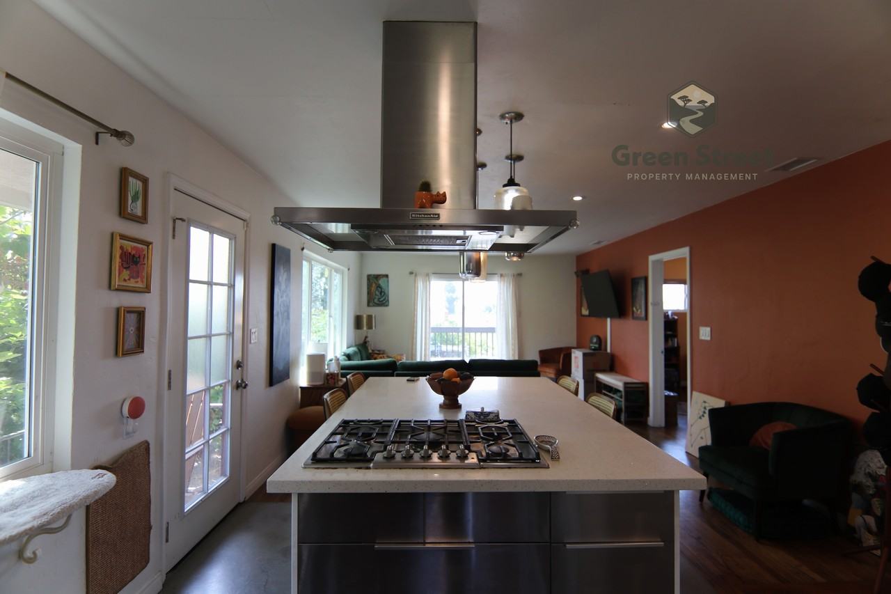 5525 Roanoke St #1 - Photo 7 of 26