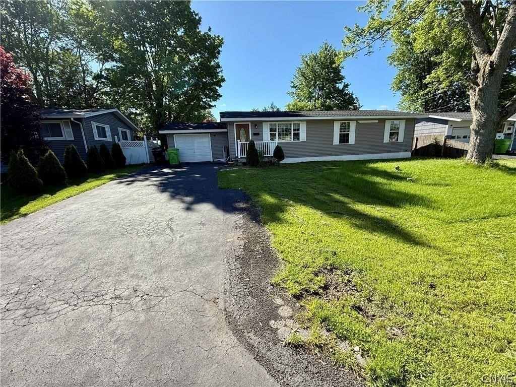114 Grandy Dr - Photo 2 of 15