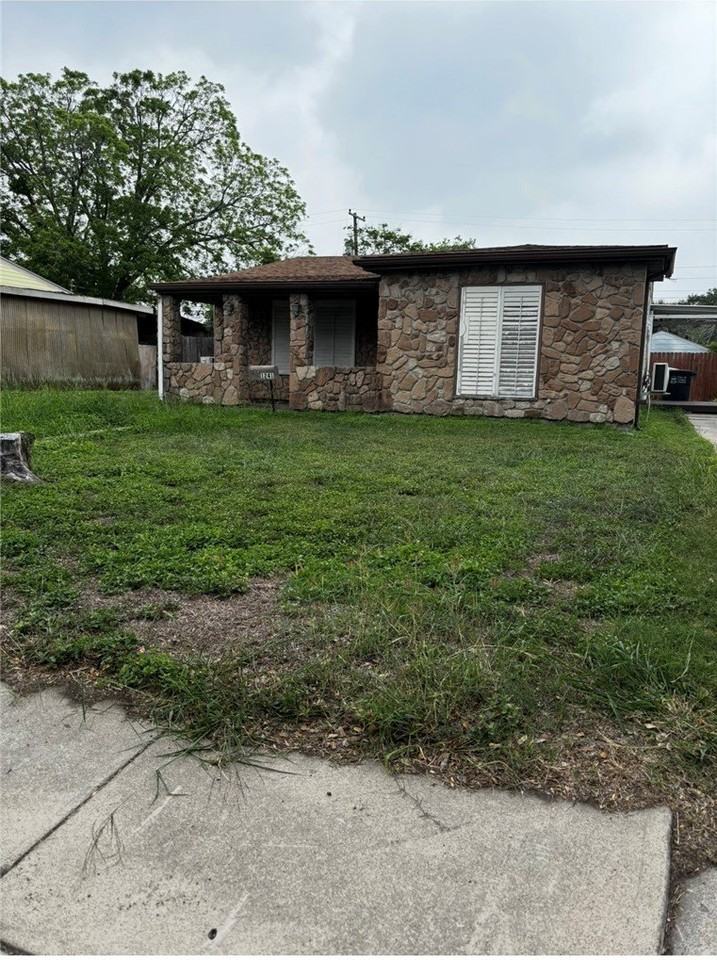 1241 Cambridge Dr - Photo 2 of 16