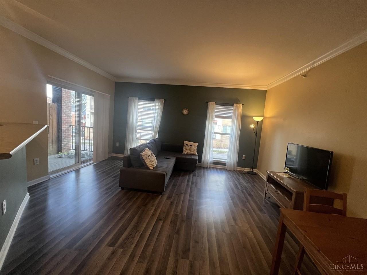207 E University Ave #6A - Photo 2 of 13