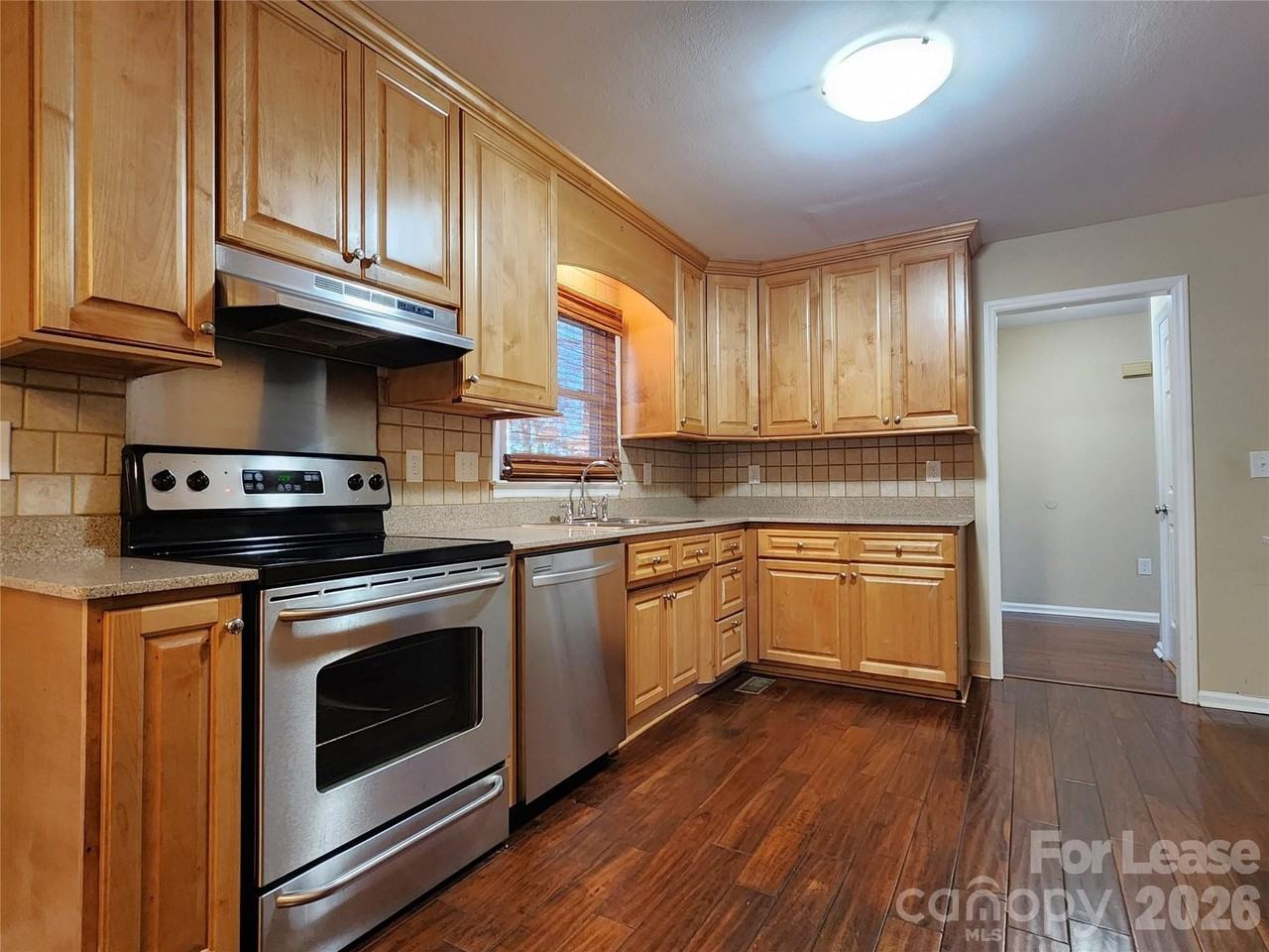 417 Wintergreen Ct - Photo 4 of 32