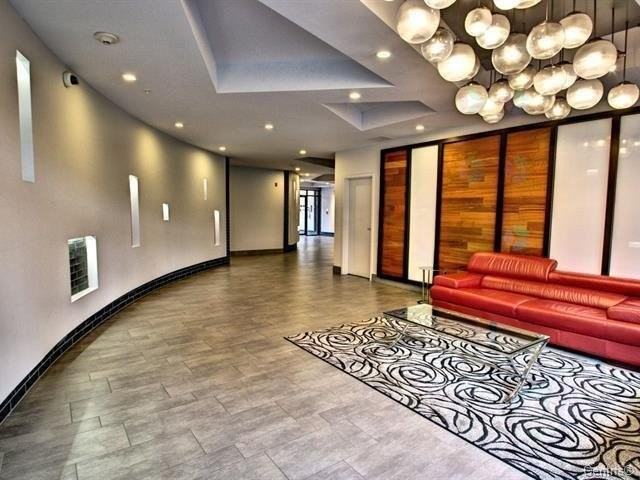 7361 Av Victoria - Photo 2 of 19
