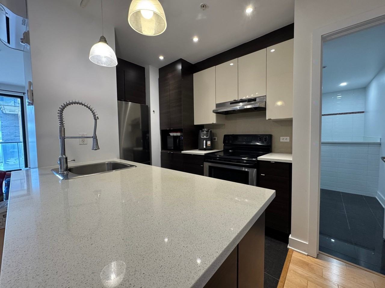 7361 Av Victoria - Photo 7 of 19