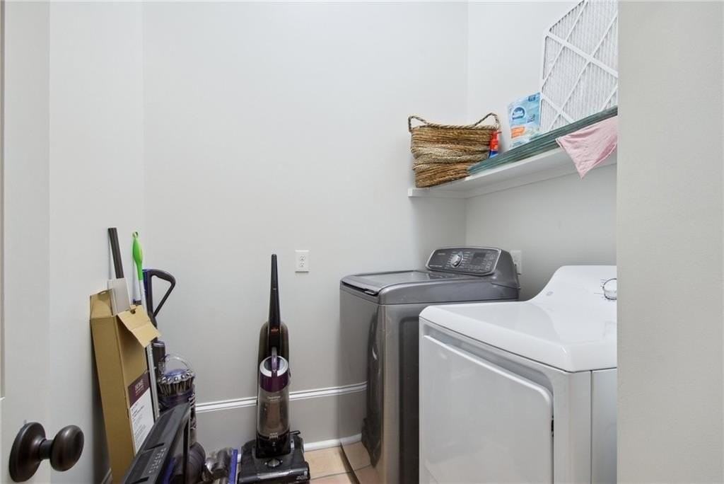 2422 Columbus St - Photo 6 of 15