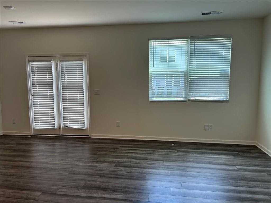 319 Penn Station Way - Photo 4 of 9