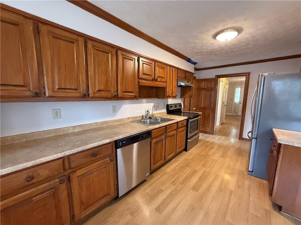 3209 Henderson Walk - Photo 5 of 40