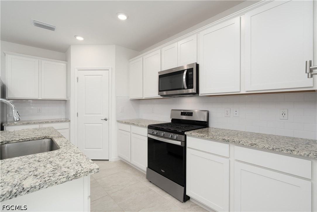 42380 Cascade Dr - Photo 2 of 33