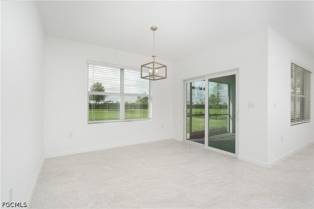 42380 Cascade Dr - Photo 4 of 33