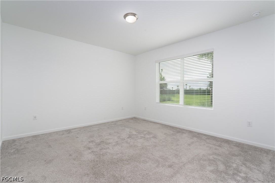 42380 Cascade Dr - Photo 5 of 33