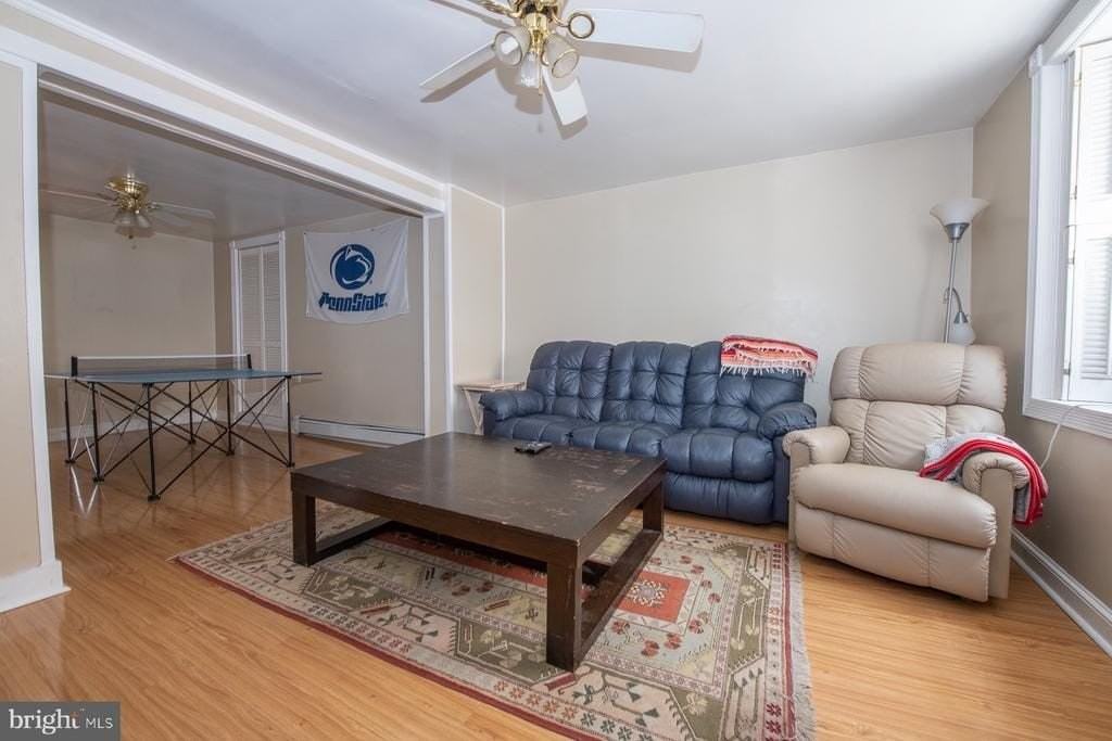 4424 Saint Davids St - Photo 4 of 29