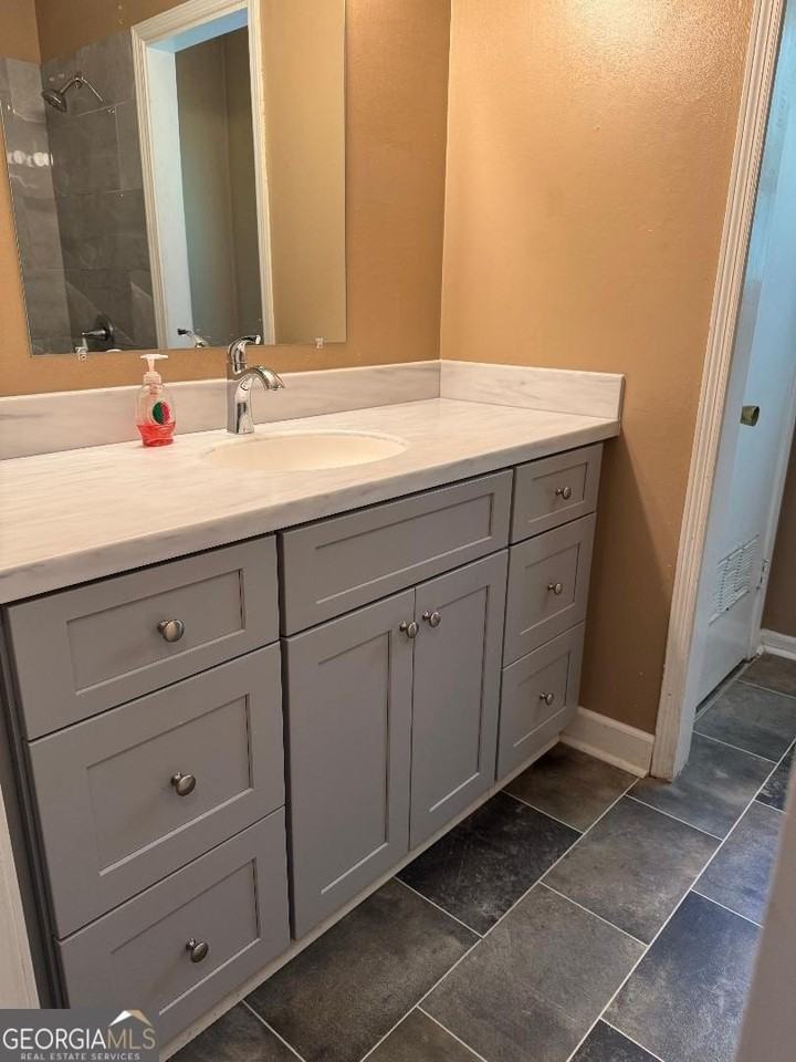 475 Bay Creek Rd - Photo 4 of 6