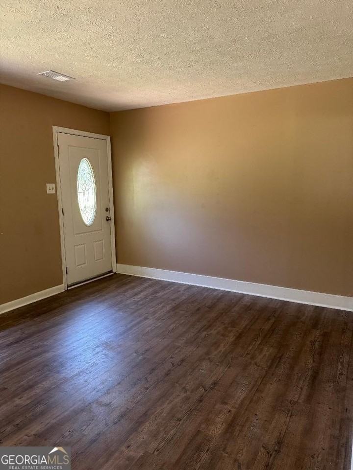 475 Bay Creek Rd - Photo 5 of 6