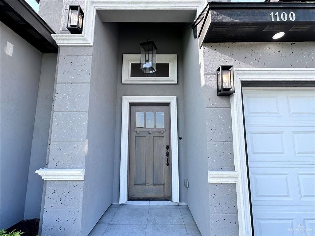 1100 Azalea St - Photo 4 of 24
