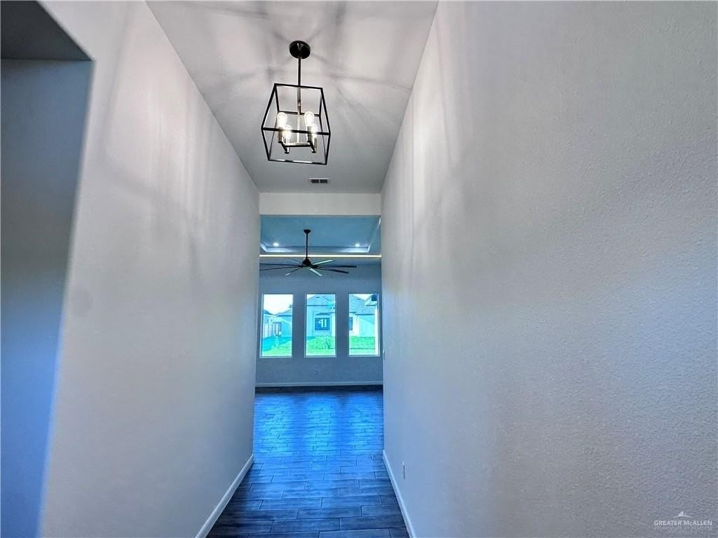 1100 Azalea St - Photo 5 of 24