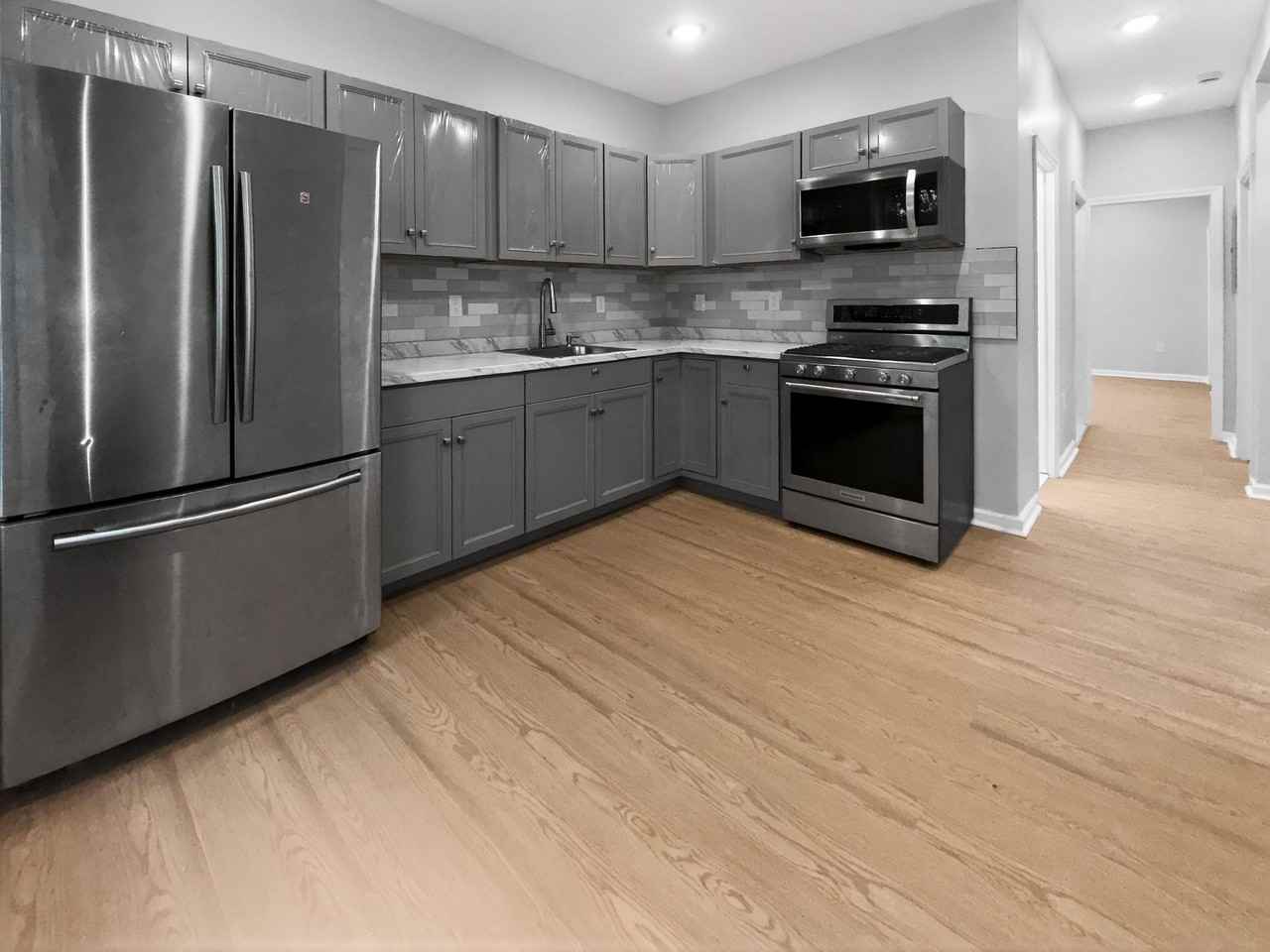 12 E 49th St #2