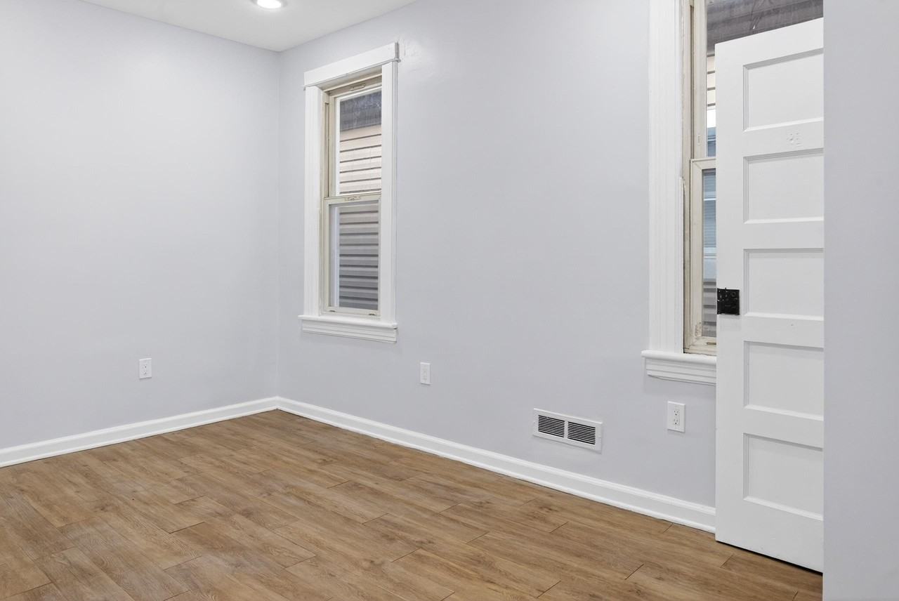 12 E 49th St #2 - Photo 5 of 28