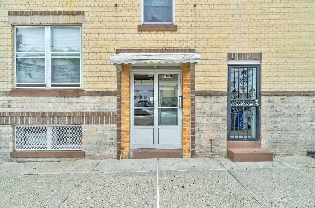1058 Avenue C #5 - Photo 2 of 8
