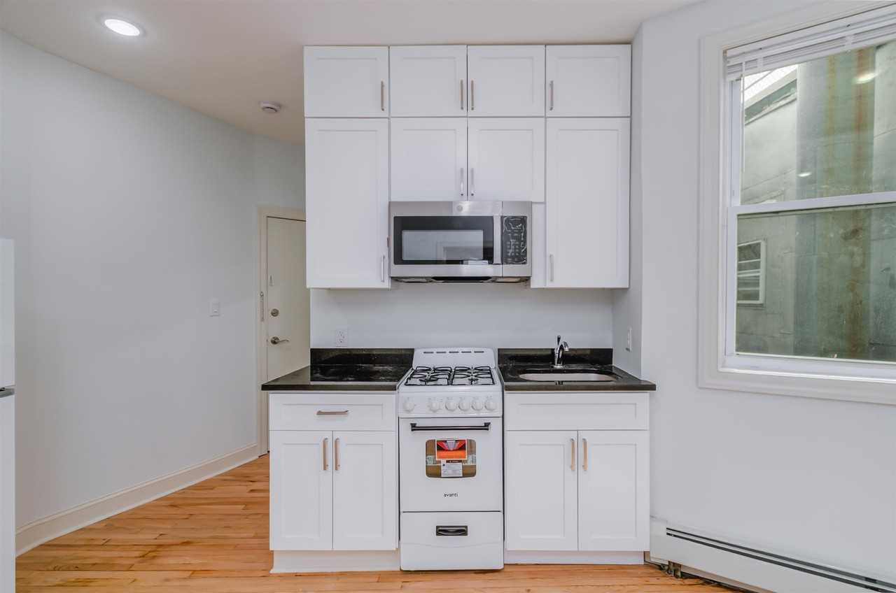 1058 Avenue C #5 - Photo 5 of 8