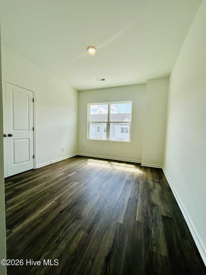 7122 Fisk Dr Ne #93 - Photo 7 of 15