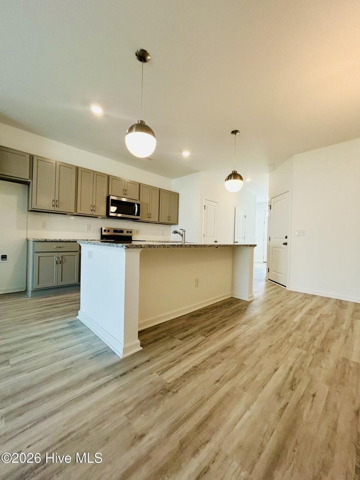 7126 Fisk Dr Ne #94 - Photo 3 of 12