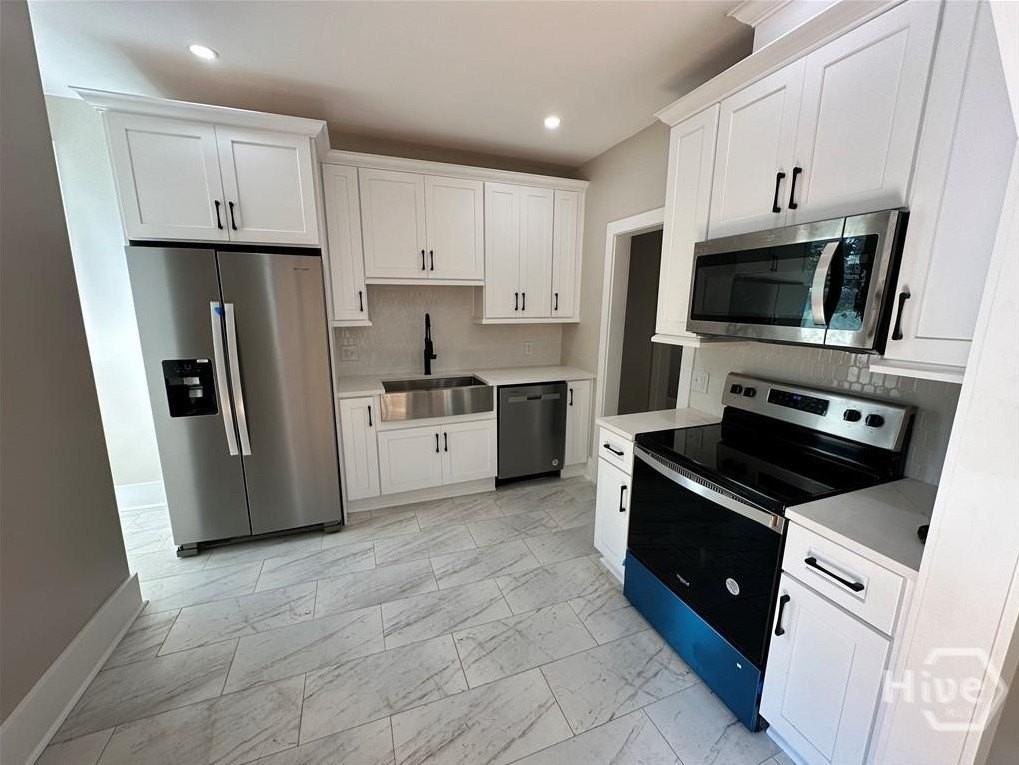 221 W Duffy St #A1 - Photo 4 of 13