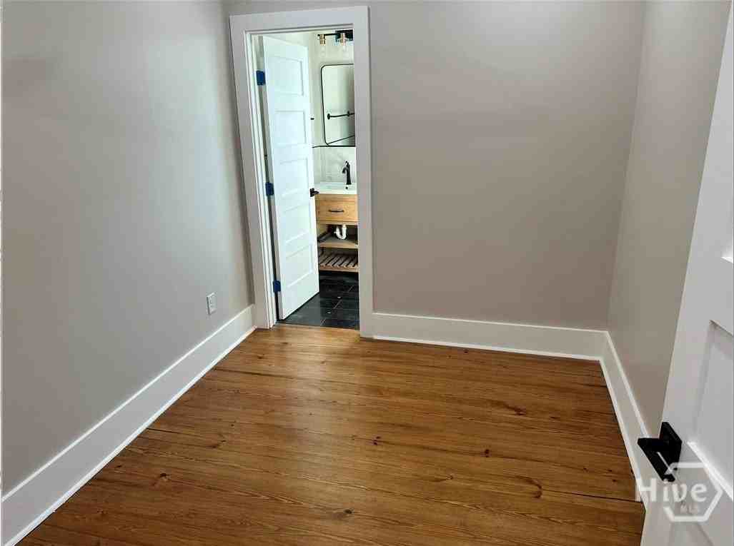 221 W Duffy St #A1 - Photo 7 of 13
