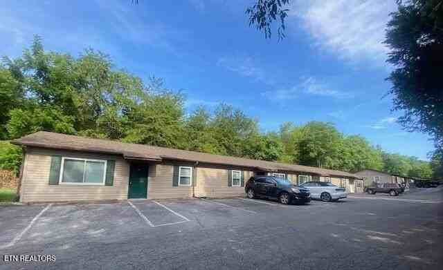 725 W Casey Dr #3 - Photo 2 of 10