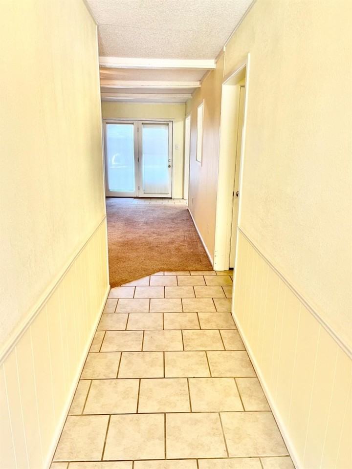 4607 64th St - Photo 3 of 15