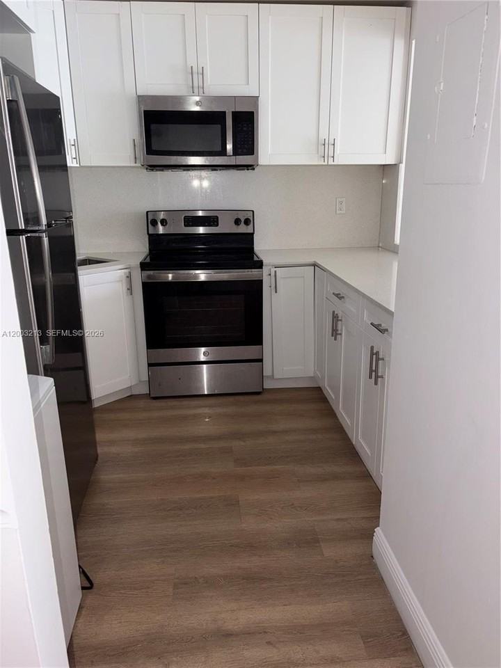 401 Nw 72nd Ave #209D - Photo 3 of 10