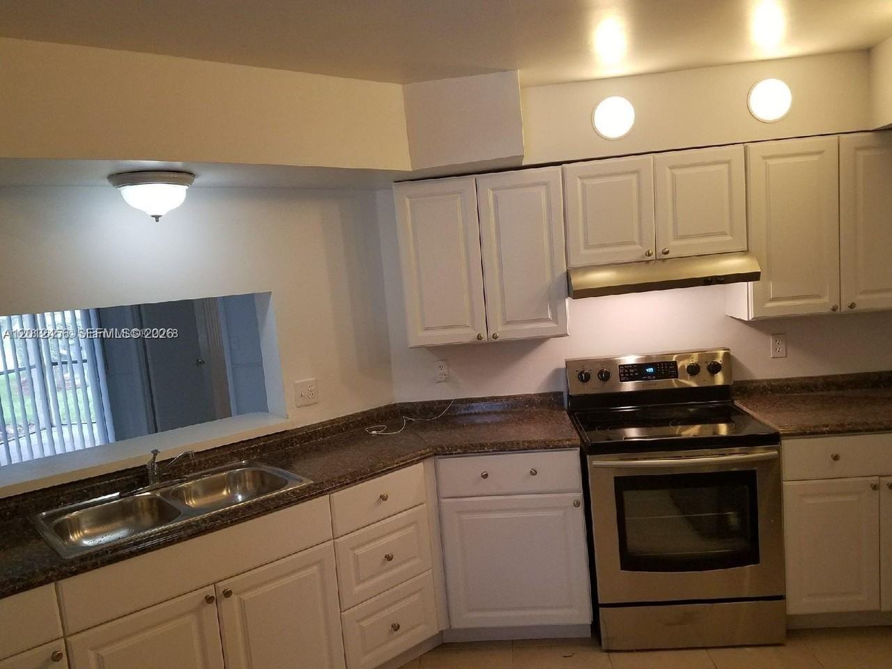 1042 Adams Ave #1042B - Photo 2 of 19