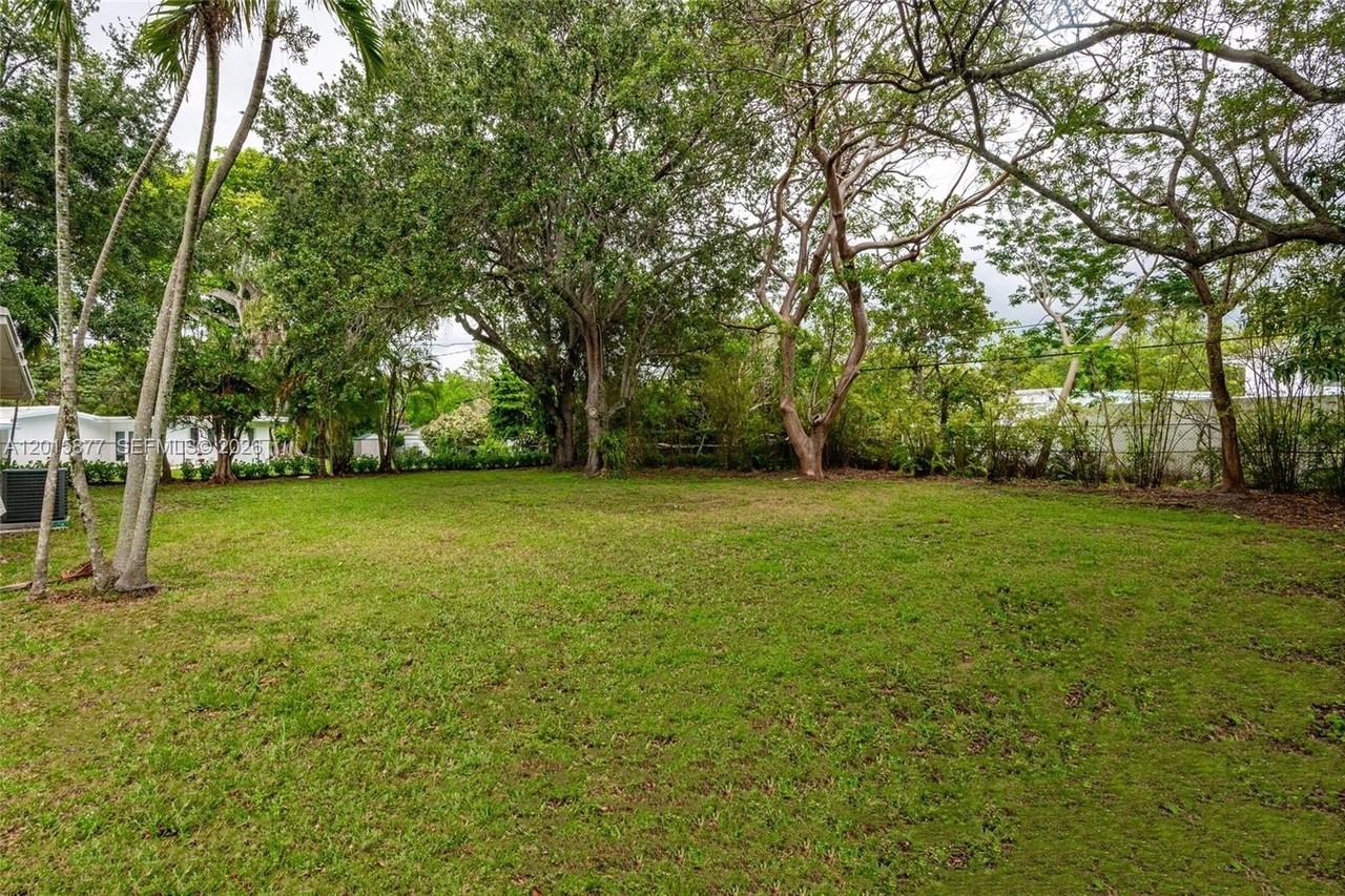 12725 Sw 80th Ave - Photo 6 of 34