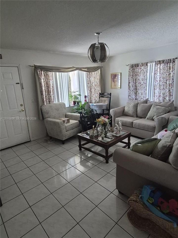 2018 Sw 58th Ct - Photo 5 of 41