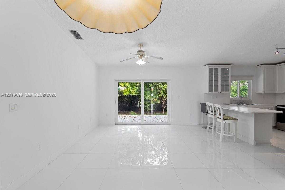 9617 Sw 144th Pl - Photo 2 of 19