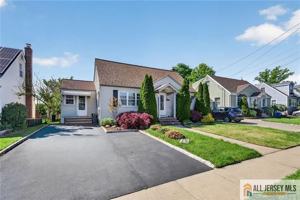 featured image of 177 Midfield Rd