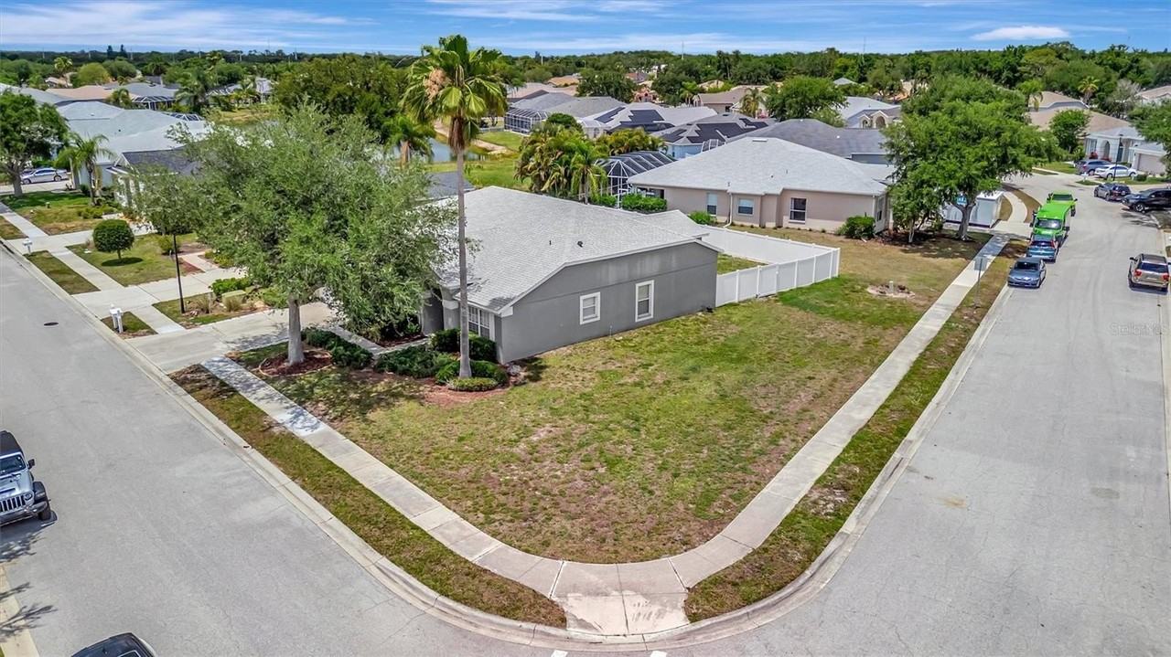 4802 Bookelia Cir - Photo 4 of 43