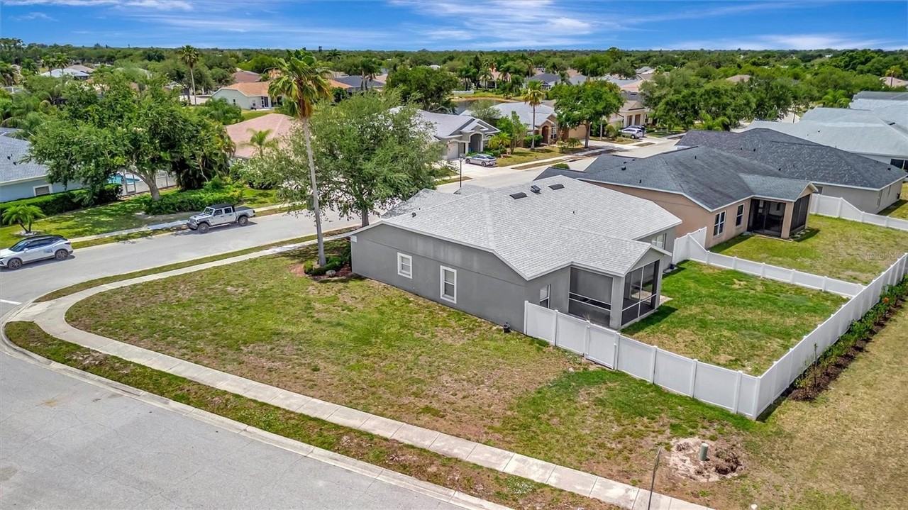 4802 Bookelia Cir - Photo 5 of 43