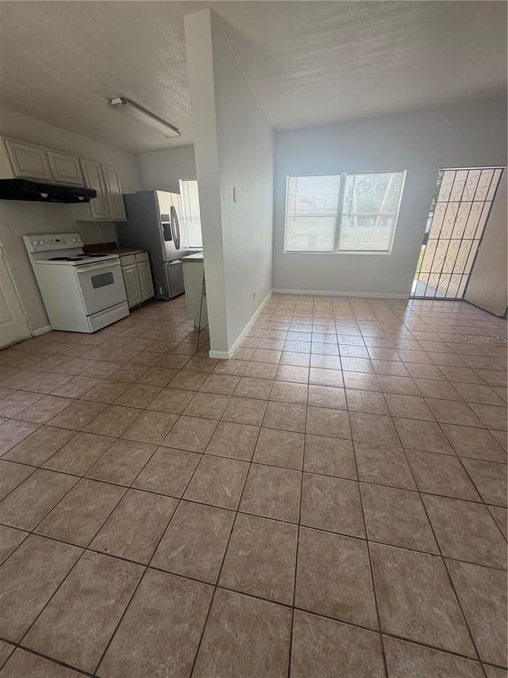 720 Faber Dr - Photo 5 of 13