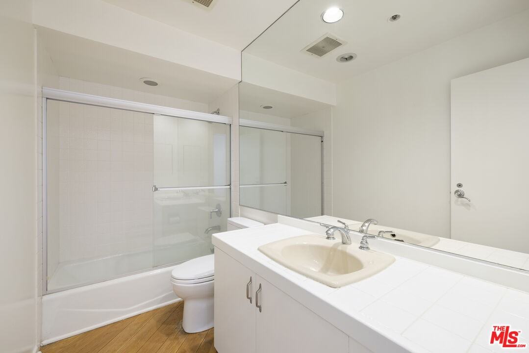 10430 Wilshire Blvd #202 - Photo 4 of 8