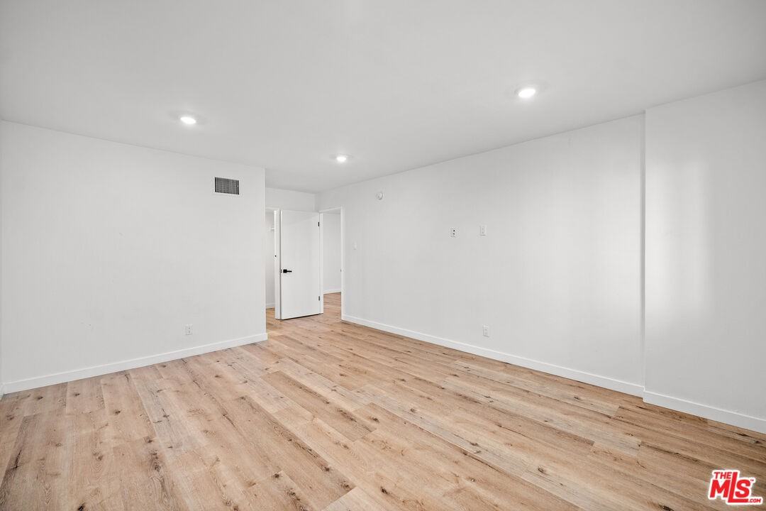 1650 S Bentley Ave #302 - Photo 2 of 8