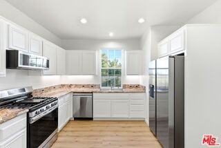 20140 Pienza Ln - Photo 3 of 8
