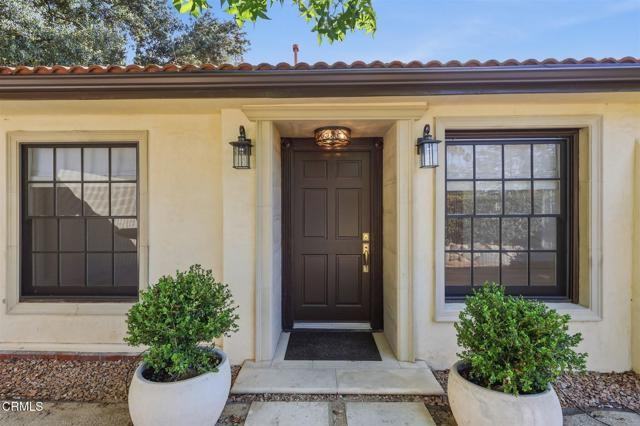 2646 N Altadena Dr - Photo 3 of 7