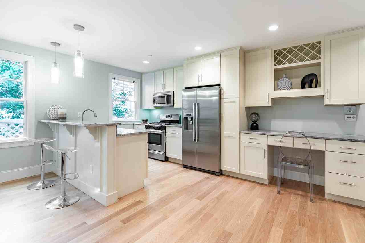 22 Peters St #U22 - Photo 3 of 8